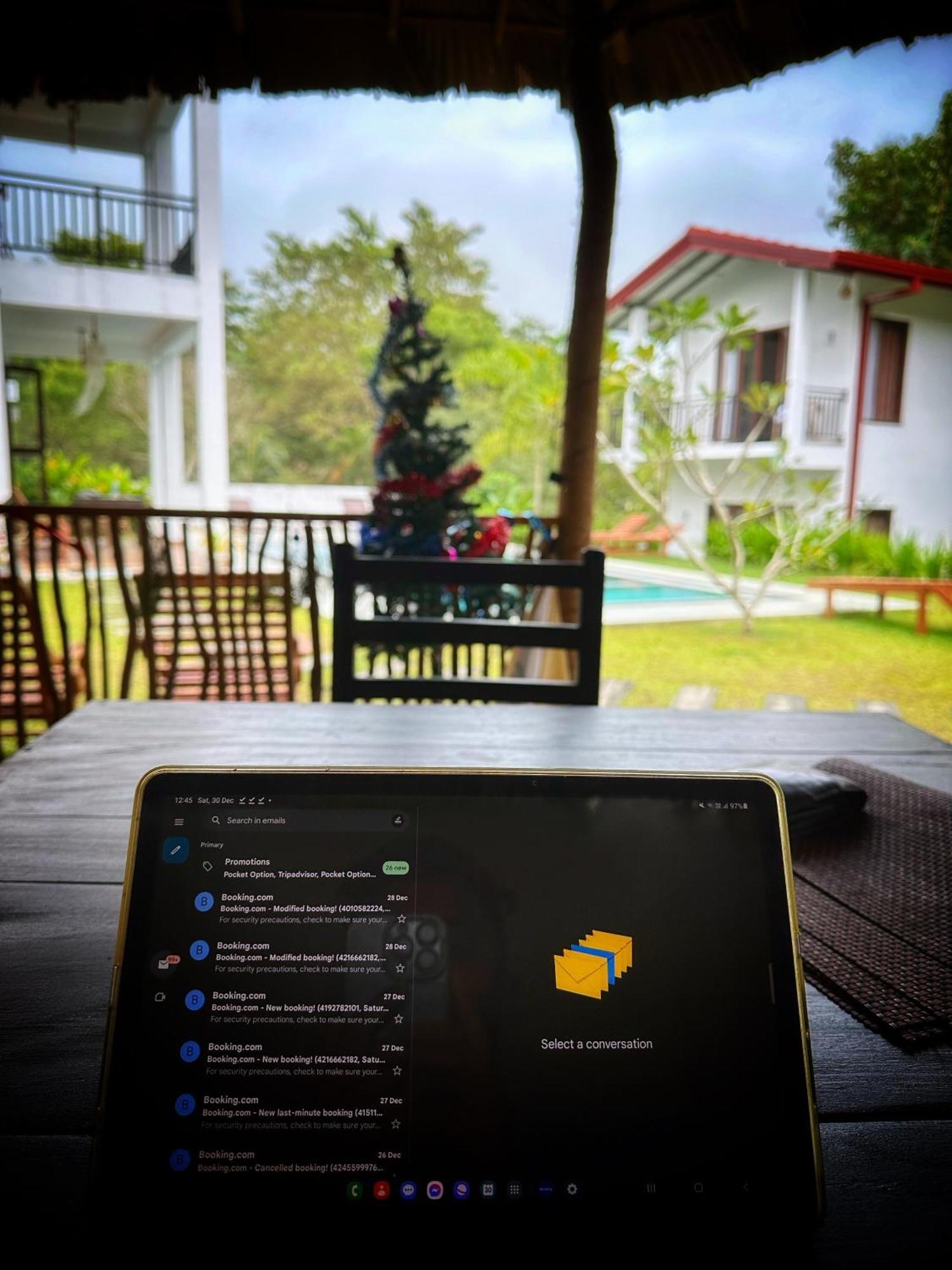Finch Tangalle Kültér fotó